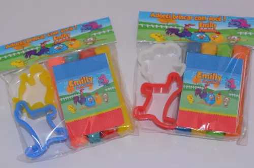 Kit Massinha e Moldes Galinha Pintadinha