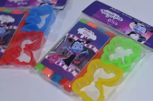 Kit Massinha e Moldes Vampirina