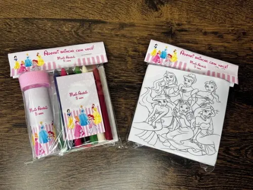 Kit Massinha, Giz de Cera e Bolha de Sabão as Princesas