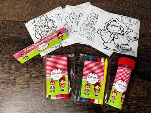 Kit Massinha, Giz de Cera e Bolha Chapeuzinho Vermelho