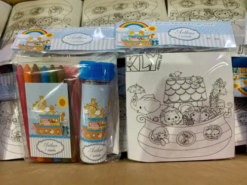 Kit Massinha, Giz de Cera e Bolinha de Sabão Arca de Noé