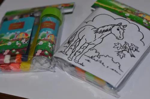Kit Massinha, Giz de Cera e Bolinha de Sabão Fazendinha