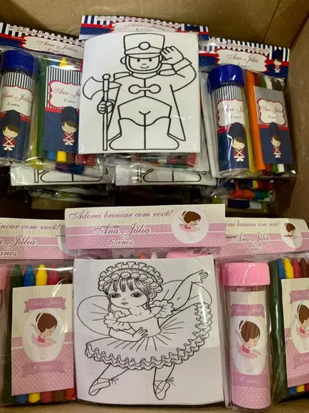 Kit Massinha, Giz, Bolinha de Sabão Bailarina e Soldadinho