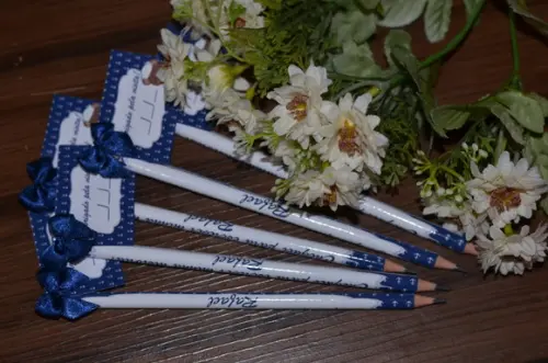 Lápis Personalizado com Laço e Tag