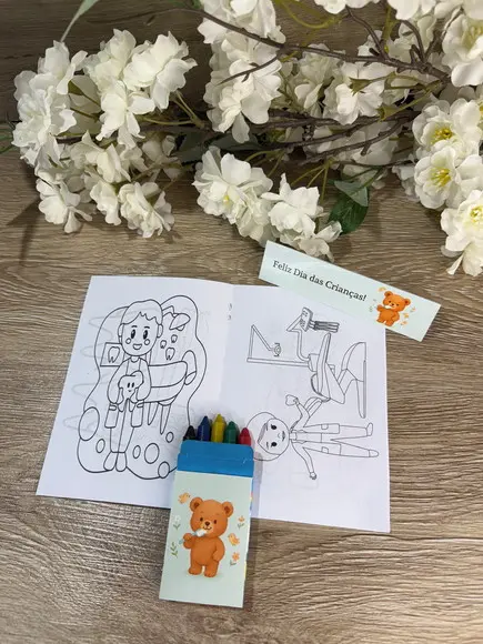 Mini Revista de Colorir Personaliz. com Giz Dia das Crianças