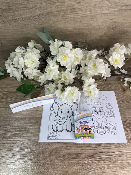 Mini Revista de Colorir Personaliz. com Giz Dia das Crianças