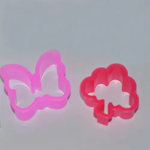 MOLDES PARA MASSINHA COM 2 MOLDES