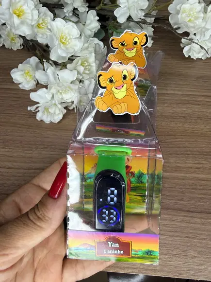 Relógio Digital Infantil com Caixinha Personalizada.rei Leão
