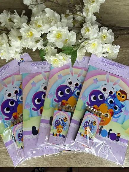 Revista de Colorir Personalizada com Lápis de Cor Bolofofos