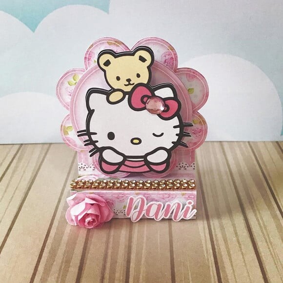 Leve + 13 Arquivo de Corte - Hello Kitty 1