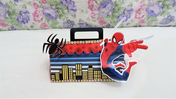 Leve + 13 Arquivo de Corte - Homem Aranha 20