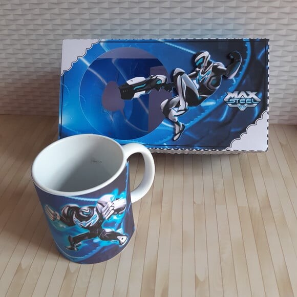 Leve + 13 Arquivo de Corte - Kit Páscoa (Max Steel) 1