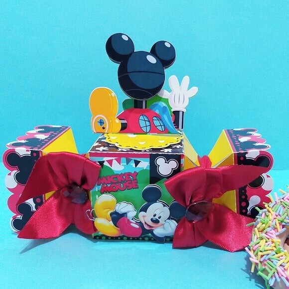 Leve + 13 Arquivo de Corte - Mickey 3