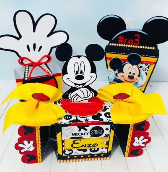 Leve + 13 Arquivo De Corte - Mickey 7