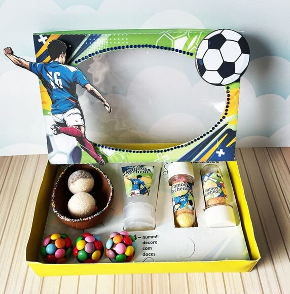 Leve + 13 Arquivo de Corte - Mini Confeiteiro (futebol) 1