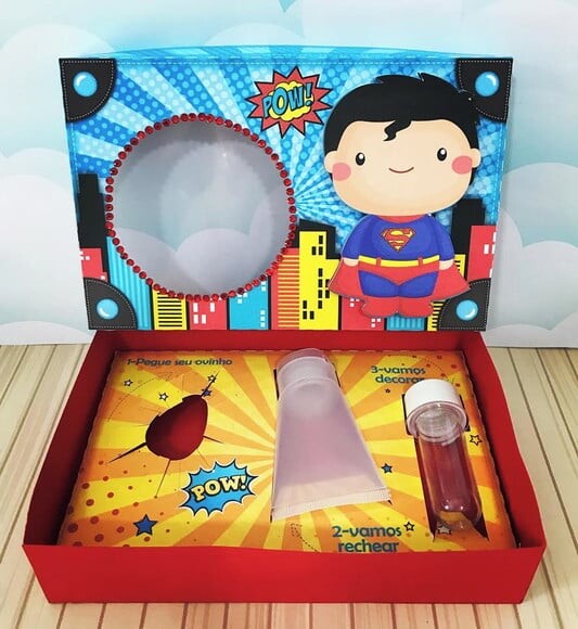 Leve + 13 Arquivo de Corte - Mini Confeiteiro (super Homem) 1