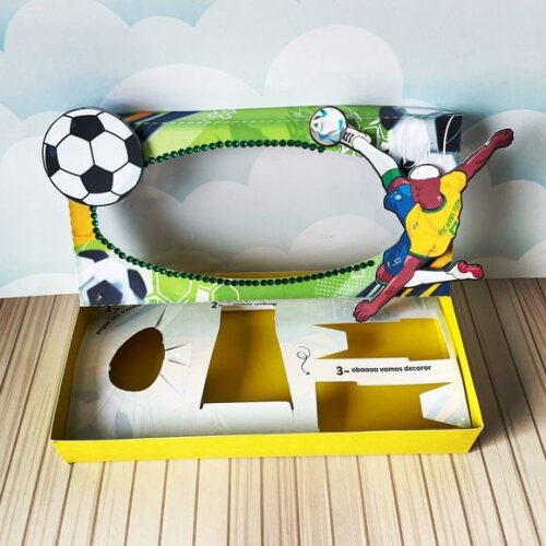 Leve + 13 Arquivo de Corte - Mini Confeiteiro (futebol) 1