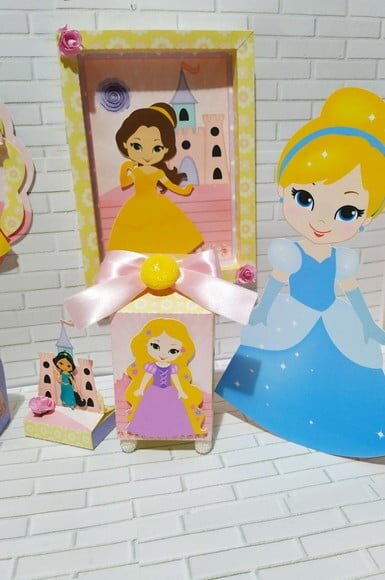 Leve + 13 Arquivo de Corte - Princesas Disney 8