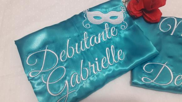 kit 2 Robes cetim bordado debutante máscara e mãe