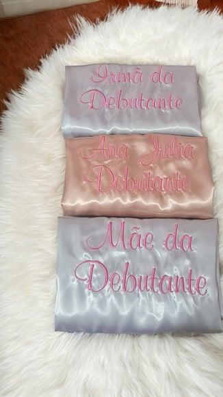Kit 3 Robes Cetim Bordado Irmã Mãe Debutante Rosa Chá Prata