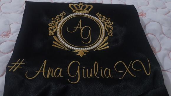 Robe cetim bordado brasão 15 anos noiva mãe debutante preto