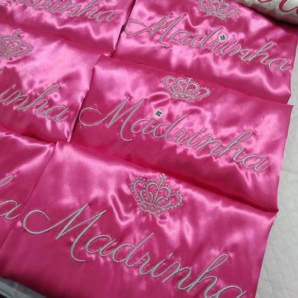 Robe Cetim Bordado Noiva Debutante Brasão Rosa Chiclete