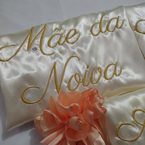 Robe cetim bordado noiva madrinha hobby roupão off pérola