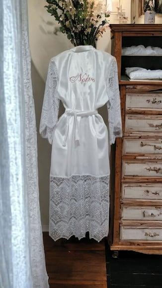 Robe Cetim Manga Longa Evasê Renda Noiva Mara