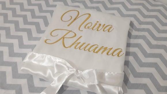 Robe hobbe cetim bordado noiva debutante nome
