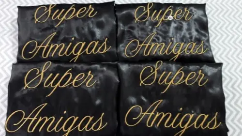 01 Robe Cetim Bordado Noiva Mãe Debutante Super Amigas