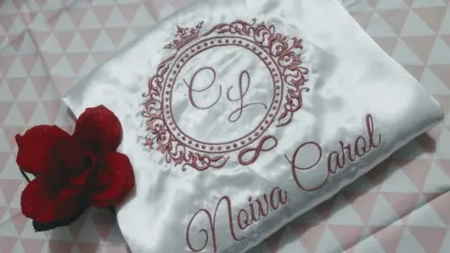 1 Robe Roupão Hobbie Hobby Cetim Noiva Madrinha Brasão Rose