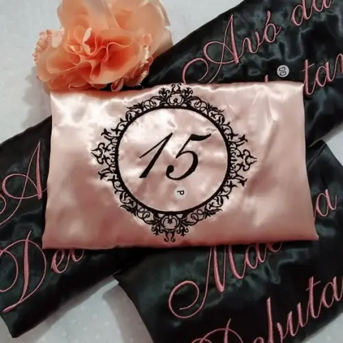 Kit 2 Robe Hobby Roupão Cetim Bordado Mãe Debutante 15 Anos