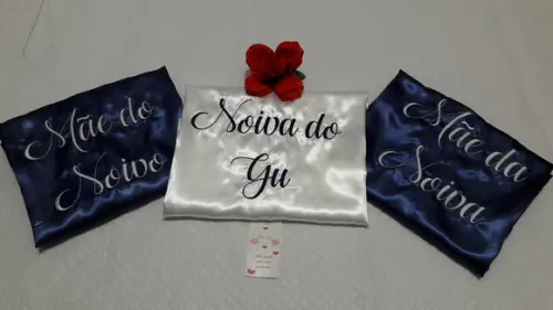 kit 3 Robes cetim bordado irmã mãe debutante marinho