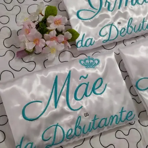 Kit 3 Robes Cetim Hobbi Roupão 15 Anos Mãe Debutante Coroa