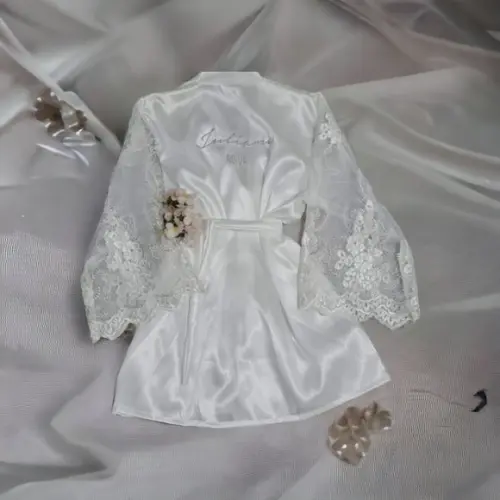 Robe Cetim Manga Longa Evasê Renda Noiva Mara
