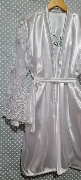 Robe Cetim Manga Longa Evasê Renda Noiva Mara