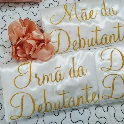 Robe hobbe roby 15 anos rose gold debutante branco