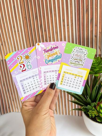 Mini Calendário Geladeira 2026 - c/ Ímã - 5x5