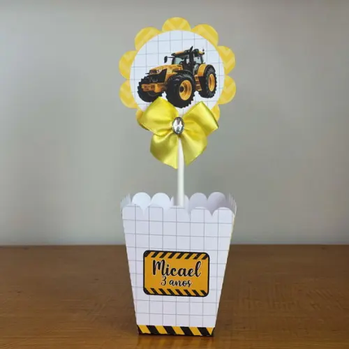 Centro de Mesa Personalizado Trator