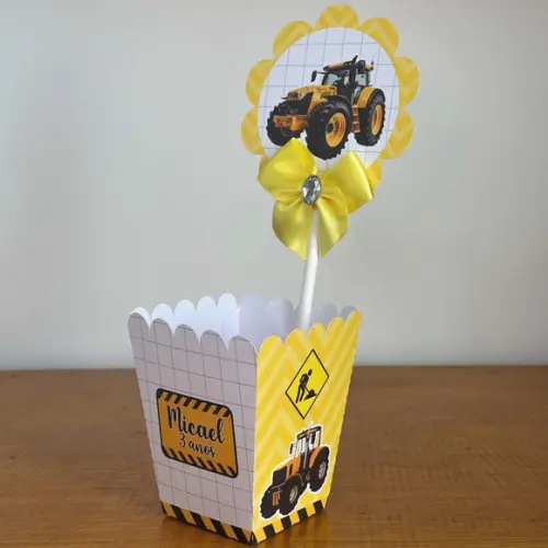 Centro de Mesa Personalizado Trator