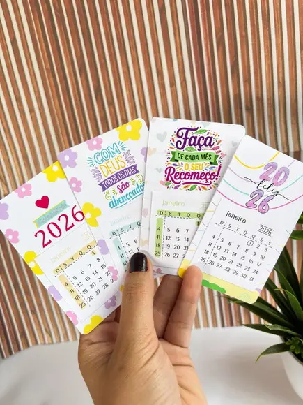 Mini Calendário Geladeira 2026 - c/ Ímã - 5x5