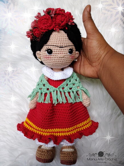 Boneca amigurumi Frida Kahlo grande