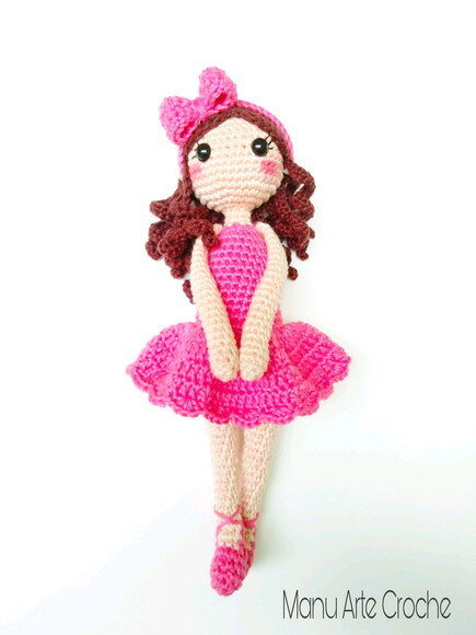 Boneca bailarina amigurumi