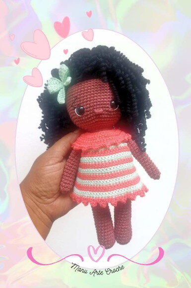 Boneca Negra Amigurumi