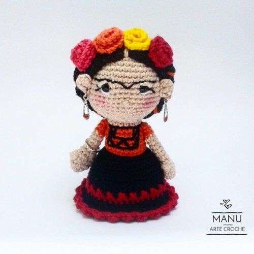 Mini Boneca Amigurumi Frida Kahlo