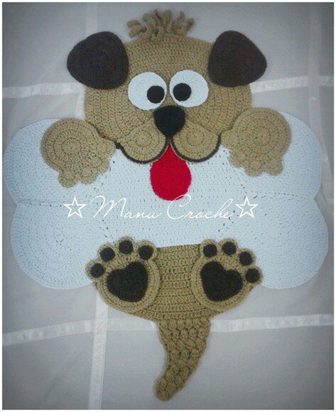 TAPETE CROCHE CACHORRINHO COM OSSO