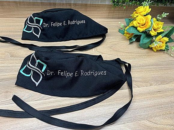 Touca Cirúrgica Personalizada Logomarca Bordada Kit com 2