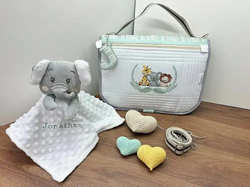Maleta Porta Fralda com Trocador e Naninha Personalizado