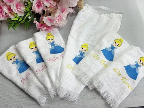 Toalha de Mão Infantil Personalizada e Elástico