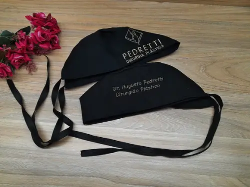 Touca Cirúrgica Personalizada Logomarca Bordada Kit com 2